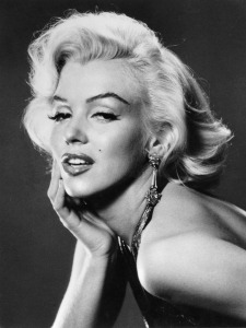 Marilyn-Monroe-marilyn-monroe-30014001-960-1280