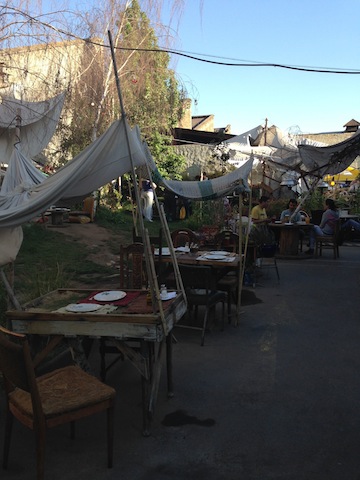 «La Jardín», el restaurante que te cautiva desde su entrada