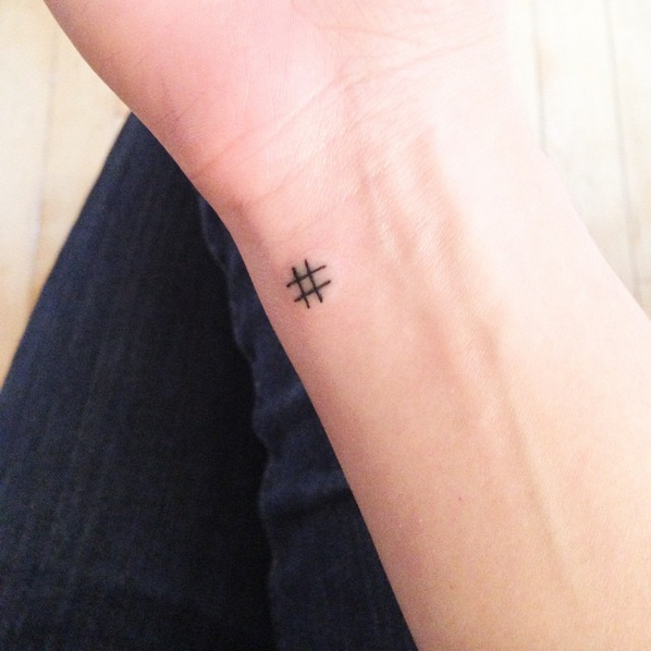 Tiny Tattoo: la última tendencia de las modelos de pasarela