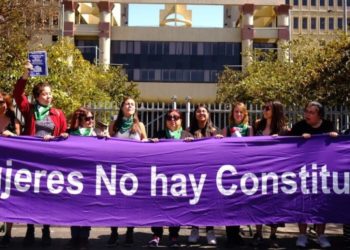 Una Constitución feminista, con medidas anticorrupción y transparente