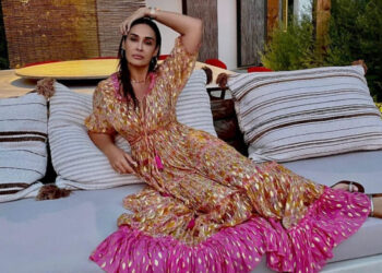 Los siete caftanes que están de moda este verano que puedes llevar a la playa o a una boda