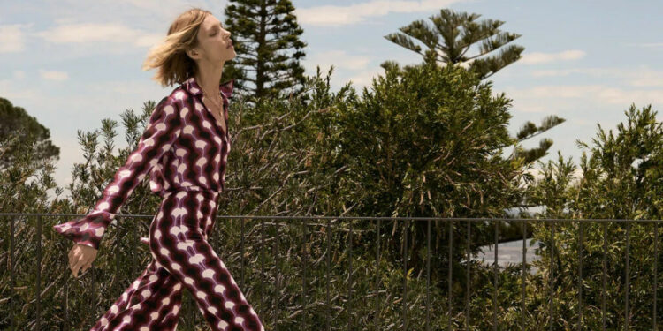 Cinco tipos de pantalones (más allá de los jeans) que son tendencia en 2022