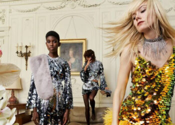 Cómo llevar lentejuelas como una experta en moda esta Navidad