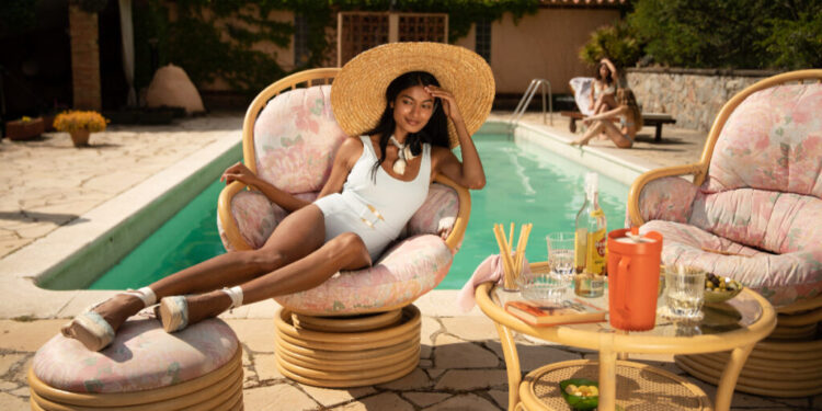 todas las tendencias que verás en playas y piscinas este verano