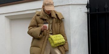 Plumíferos, los abrigos contra el frío que combinan con todo