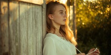 Cómo saber si te están haciendo ghosting (y qué tienes que hacer para solucionarlo)