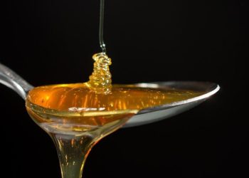 Descubre lo que ocurre en tu cuerpo si comes miel a diario