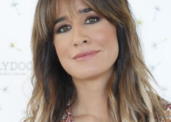 El abrigo de doble faz más bonito del invierno lo tiene Isabel Jiménez y es low cost