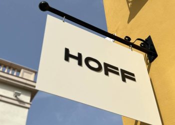 Hoff abre tienda en La Roca Village