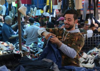 Jóvenes iraquíes proponen moda respetuosa del medio ambiente