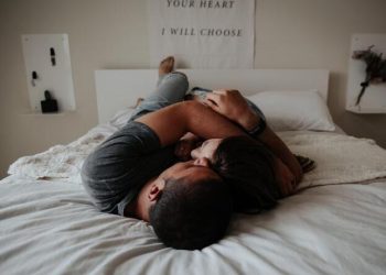 La postura de la cucaracha es todo lo que necesitas para alegrar tu vida sexual