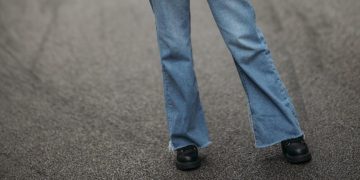 Los vaqueros bootcut más buscados de Mango cuestan 12 euros