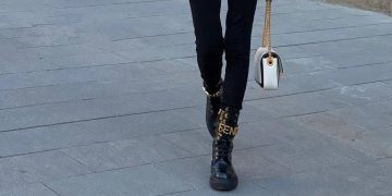 MODA: Botas militares, el truco de estilo de las mujeres de más de 50 para rejuvenecer el look