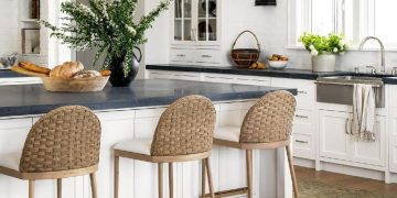 Trucos para tener una cocina ordenada que parezca más grande: cómo colocar el cajón de los tuppers para que entren más y mejor