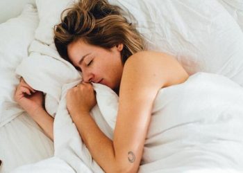 ¿Dormir separados mejora el sexo?