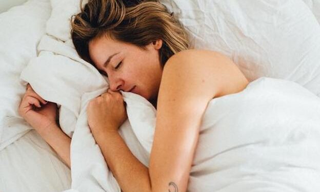 ¿Dormir separados mejora el sexo?