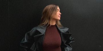 Bershka lanza la nueva versión en marrón chocolate del vestido con flecos joya más viral de Zara