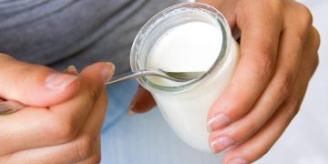 DIETA SALUDABLE | ¿Es bueno comer un yogur a diario?