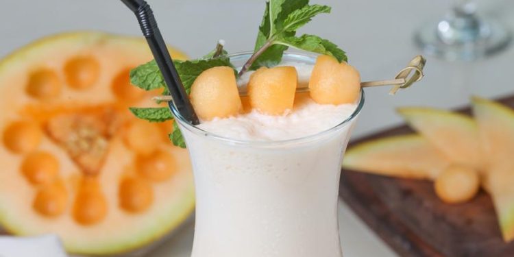 El batido de la felicidad de Karlos Arguiñano: ayuda a perder peso y te hará parecer más joven