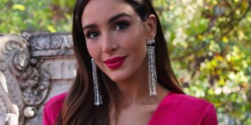 El look de invitada de invierno más especial y barato es este vestido de Mango espectacular