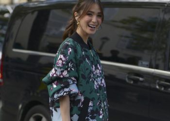 Este jersey bordado de Sfera que parece de lujo es la prenda del invierno más especial