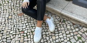 Las zapatillas favoritas de las neoyorkinas son estas blancas, cómodas y muy ponibles