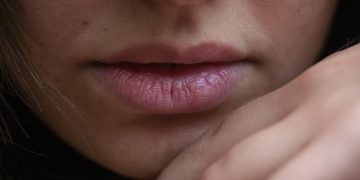 Los ejercicios que debes hacer cada mañana para parecer más joven: alucinarás con los resultados