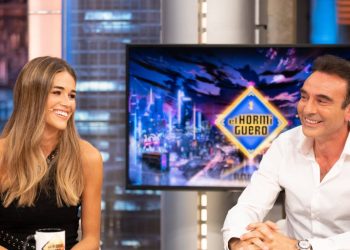 Ana Soria debuta en televisión con un vestido negro de más de 400 euros