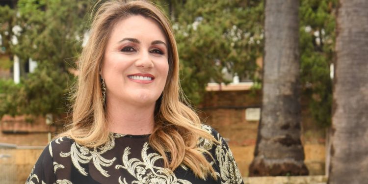 Carlota Corredera se reinventa como 'influencer' y vende su armario por internet