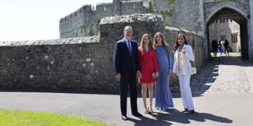 El sobrio look de una marca asturiana que eligió Leonor para su graduación en Gales