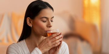 La infusión de equinácea y limón puede ayudarte a tener un vientre plano