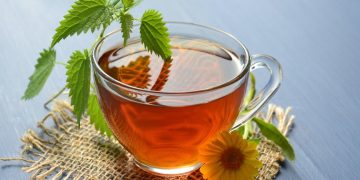 Té de perejil y menta, la infusión para depurar el hígado