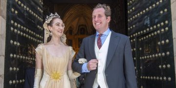 La hija mayor de los duques de Segorbe se casa con un exclusivo vestido de novia y la tiara de perlas de los Medinaceli