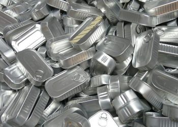 Los médicos lanzan un serio aviso: no consumas estas 4 latas de conserva