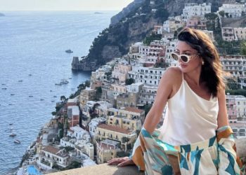 Por qué deberías comprar un caftán justo en esta época del año