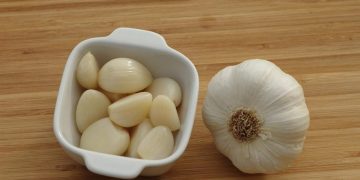 ¿Qué pasa en tu cuerpo si empiezas a comer ajo crudo todos los días?