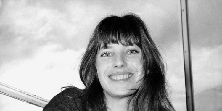 Jane Birkin, el icono de moda que inspiró uno de los bolsos más famosos y lujosos