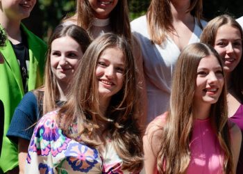 La Princesa Leonor y la Infanta Sofía, con 'cut out' y 'barbicore'