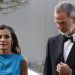 La Reina Letizia, con un elegante y rebajado conjunto azul turquesa en los Premios Cavia 2023