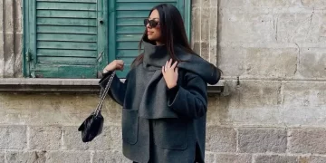 Abrigos con bufanda, la tendencia que ha enamorado a las escandinavas