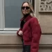 Las chaquetas rojas super favorecedoras que son tendencia en el street style
